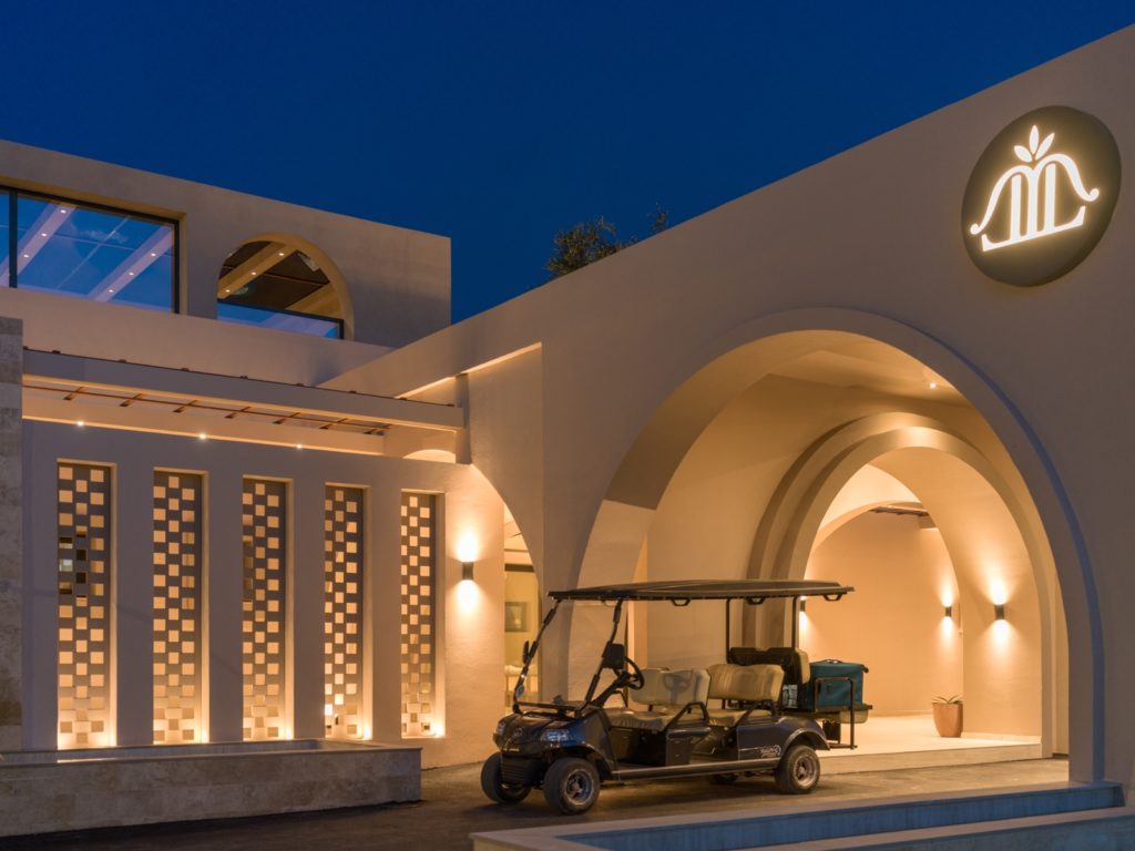 LOBBY & ENTERANCE (14)