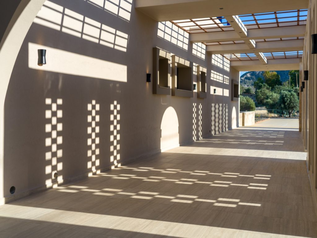 LOBBY & ENTERANCE (6)
